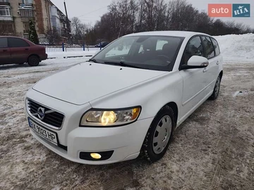 Авто Volvo V50 2010 № 8427655