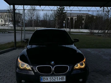 Авто BMW 5 Series 2003 № 8427658
