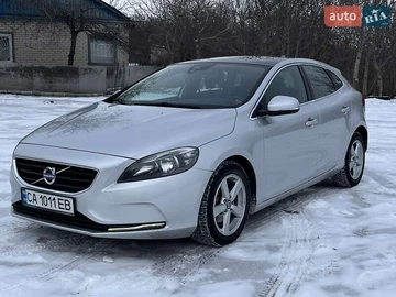 Авто Volvo V40 2013 № 8428011