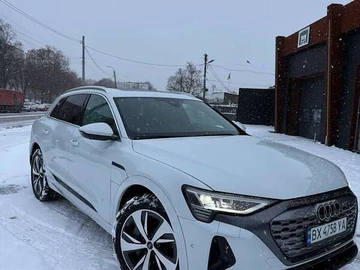 Авто Audi Q8 E-Tron 2023 № 8428052