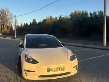 Авто Tesla Model 3 2021 № 8428120