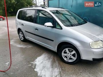 Авто Volkswagen Touran 2004 № 8428313