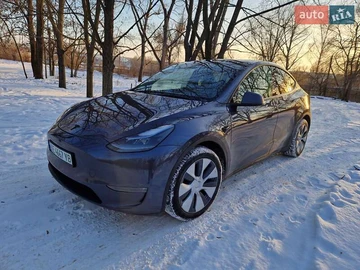 Авто Tesla Model Y 2023 № 8429610
