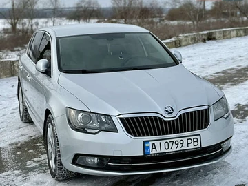 Авто Skoda Superb 2011 № 8429912