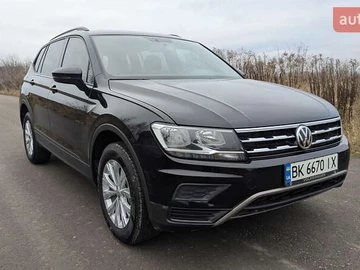 Авто Volkswagen Tiguan 2020 № 8430028