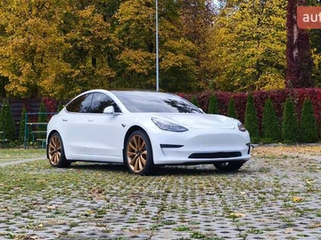 Авто Tesla Model 3 2020 № 8430124