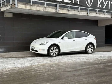 Авто Tesla Model Y 2023 № 8430143