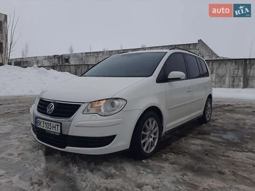 Авто Volkswagen Touran 2008 № 8430422