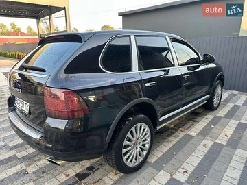 Авто Porsche Cayenne 2006 № 8430432