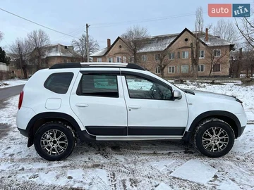 Авто Renault Duster 2010 № 8430536