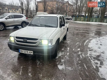 Авто Toyota Hilux 2003 № 8430555