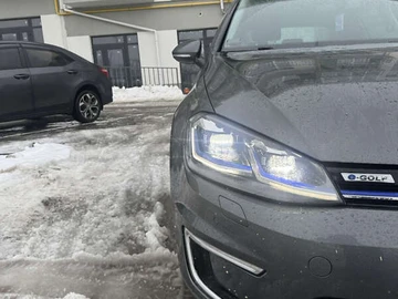 Авто Volkswagen E-Golf 2017 № 8430623