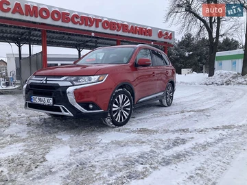 Авто Mitsubishi Outlander 2018 № 8430730