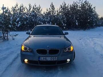 Авто BMW 5 Series 2004 № 8431042