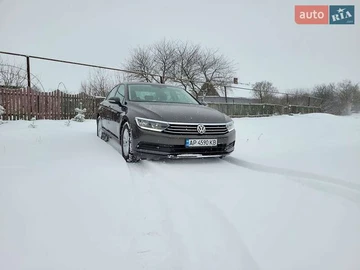 Авто Volkswagen Passat 2018 № 8431397