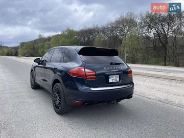 Авто Porsche Cayenne 2013 № 8431445