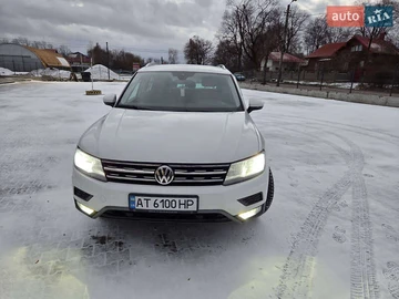 Авто Volkswagen Tiguan 2016 № 8431454
