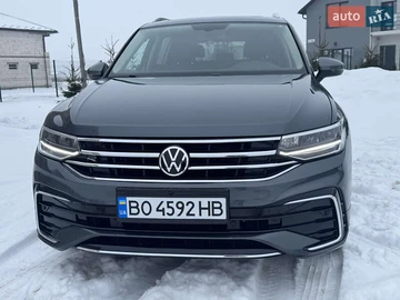 Авто Volkswagen Tiguan 2019 № 8431460
