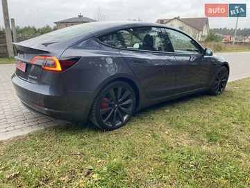 Авто Tesla Model Y 2021 № 8431477