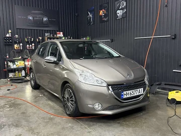 Авто Peugeot 208 2013 № 8431827