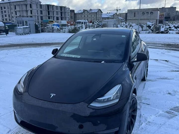Авто Tesla Model Y 2022 № 8432080