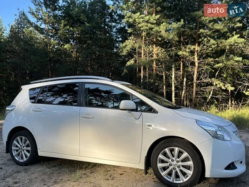 Авто Toyota Verso 2011 № 8432237