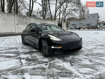 Авто Tesla Model 3 2023 № 8432696