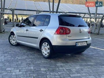 Авто Volkswagen Golf 2004 № 8433316
