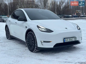 Авто Tesla Model Y 2022 № 8433608