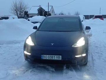 Авто Tesla Model 3 2018 № 8434105