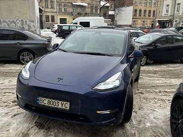 Авто Tesla Model Y 2021 № 8434365