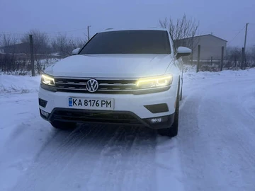 Авто Volkswagen Tiguan 2018 № 8434367