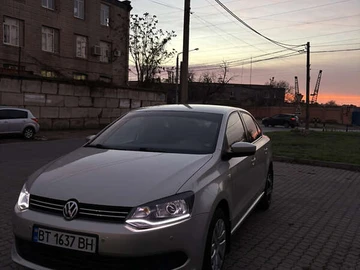 Авто Volkswagen Polo 2011 № 8434729