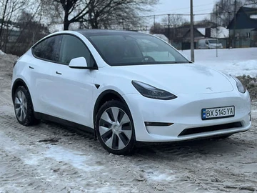 Авто Tesla Model Y 2023 № 8435165