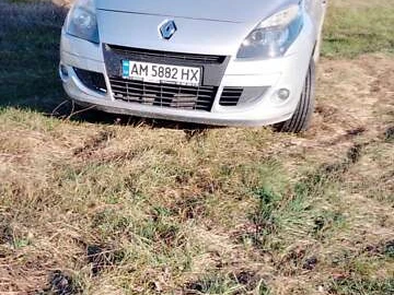 Авто Renault Scenic 2011 № 8435634