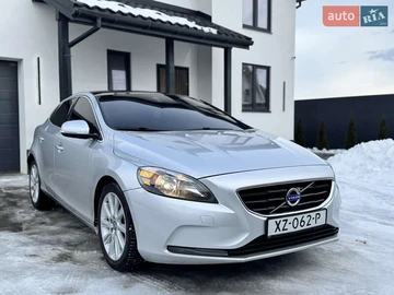 Авто Volvo V40 2014 № 8436065