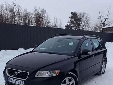 Авто Volvo V50 2010 № 8436172