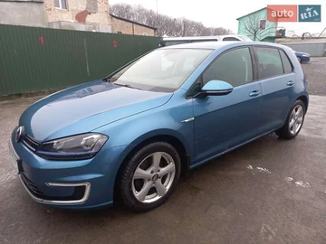 Авто Volkswagen E-Golf 2015 № 8437002