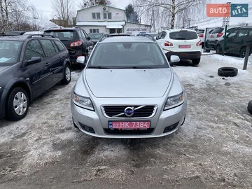 Авто Volvo V50 2011 № 8437068