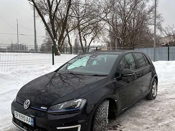 Авто Volkswagen E-Golf 2015 № 8437076