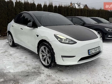 Авто Tesla Model Y 2024 № 8437213
