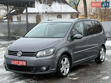 Авто Volkswagen Touran 2010 № 8437538