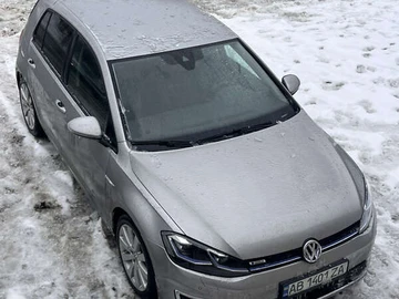 Авто Volkswagen E-Golf 2018 № 8437646