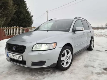 Авто Volvo V50 2009 № 8437957
