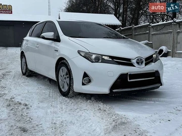 Авто Toyota Auris 2013 № 8438230