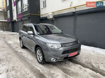Авто Mitsubishi Outlander 2013 № 8438360