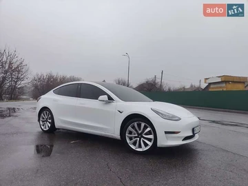 Авто Tesla Model 3 2020 № 8438402
