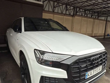 Авто Audi Q8 2021 № 8438588