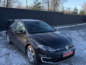 Авто Volkswagen E-Golf 2015 № 8438944