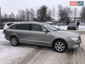Авто Skoda Superb 2012 № 8439028